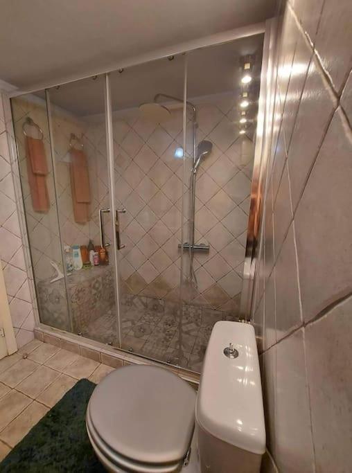 Όμορφο, Άνετο Ζεστά Διακοσμημένο Διαμέρισμα Терми Екстериор снимка